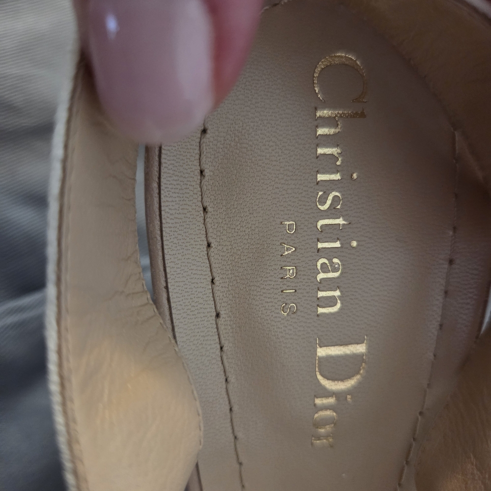 Dior Women's Tan Slingback Shoes - Picture 6 of 8